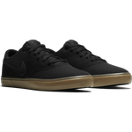 NIKE-843896-009-PRET---02