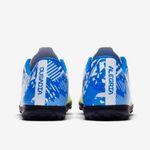 CHUTEIRA-NIKE-MERCURIAL-VAPOR-13-CLUB-NEYMAR-JR-TF-BRANCO-AZUL-D919E6FE-6-900x900