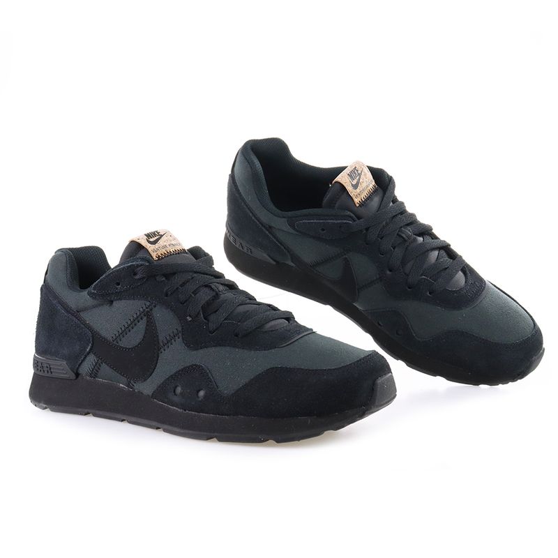 NIKE_DJ1969-001_PRET_4