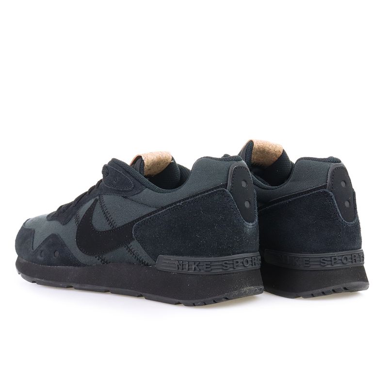 NIKE_DJ1969-001_PRET_5