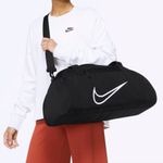 bolsa-nike-gym-club-feminina-DA1746-010-1