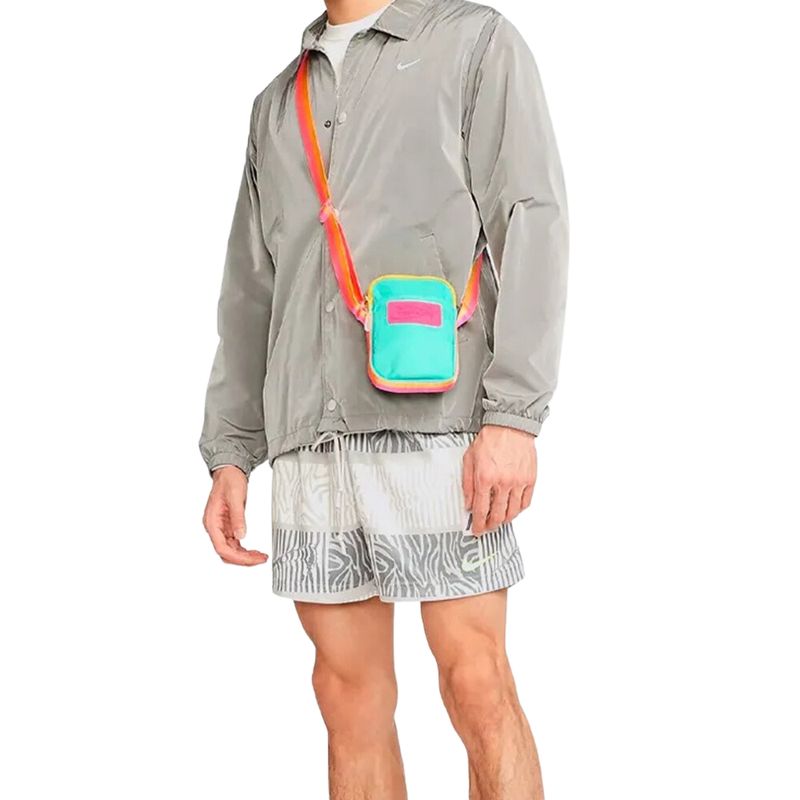 NIKE_DZ6294-349_COLO_4